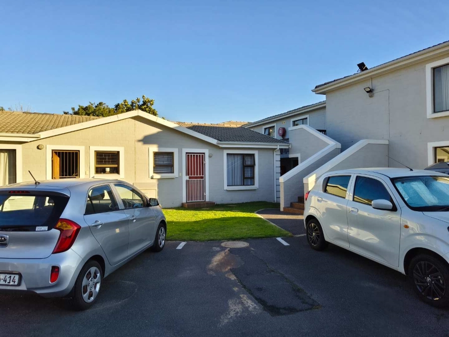 To Let 2 Bedroom Property for Rent in Sonstraal Heights Western Cape